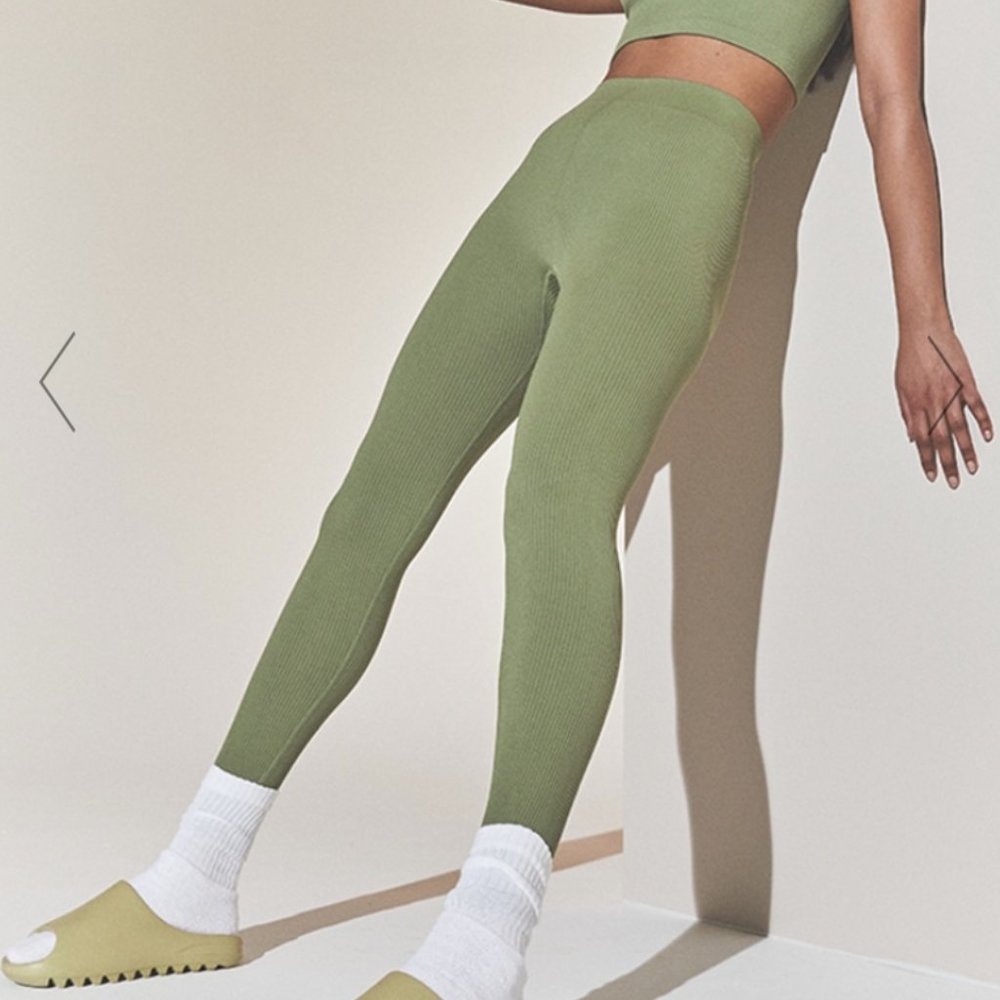 KHAKI STRUCTURED SNATCHED RIBBED LEGGINGS